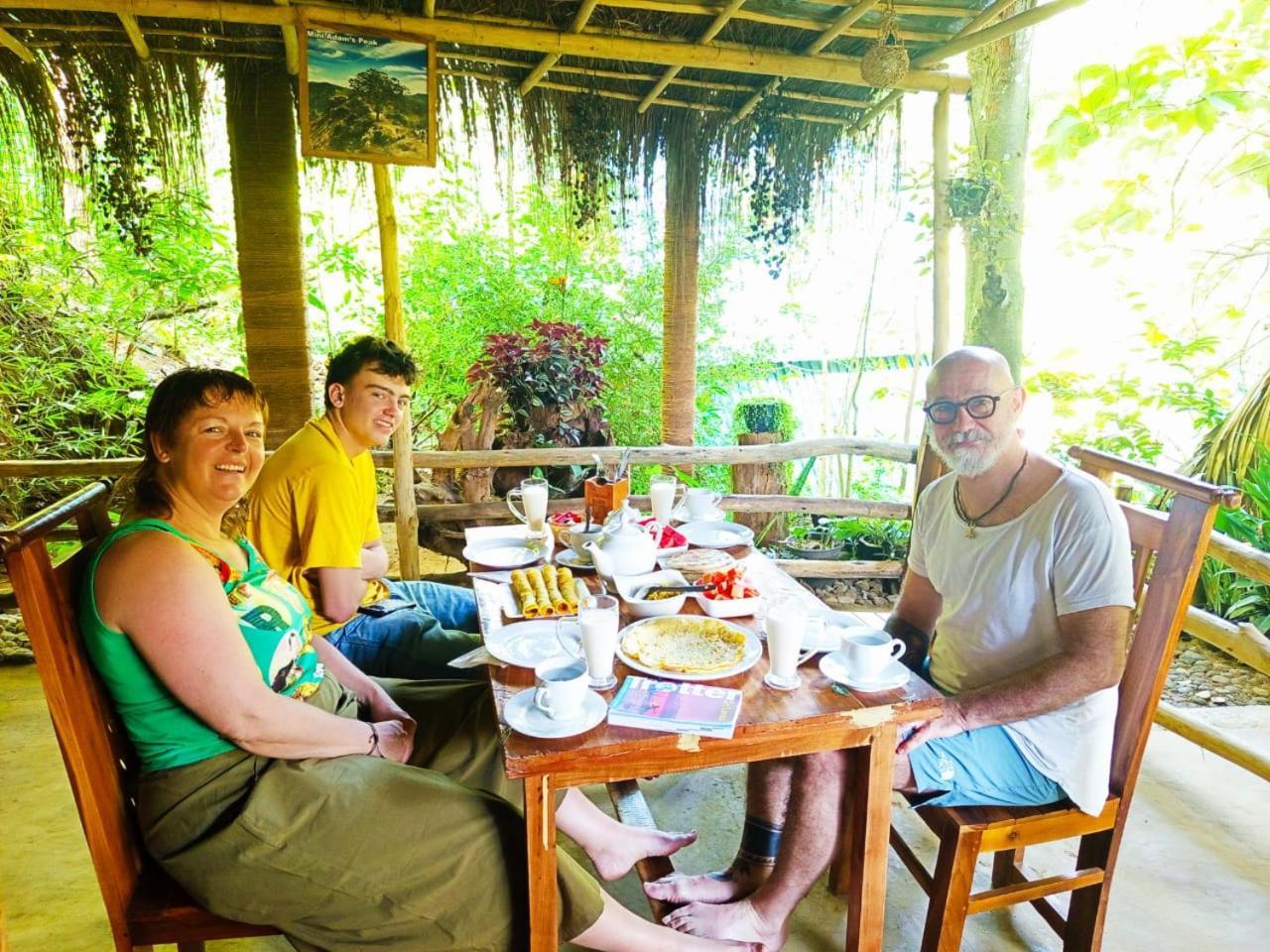 Jungle Face Inn Ella Ngoại thất bức ảnh